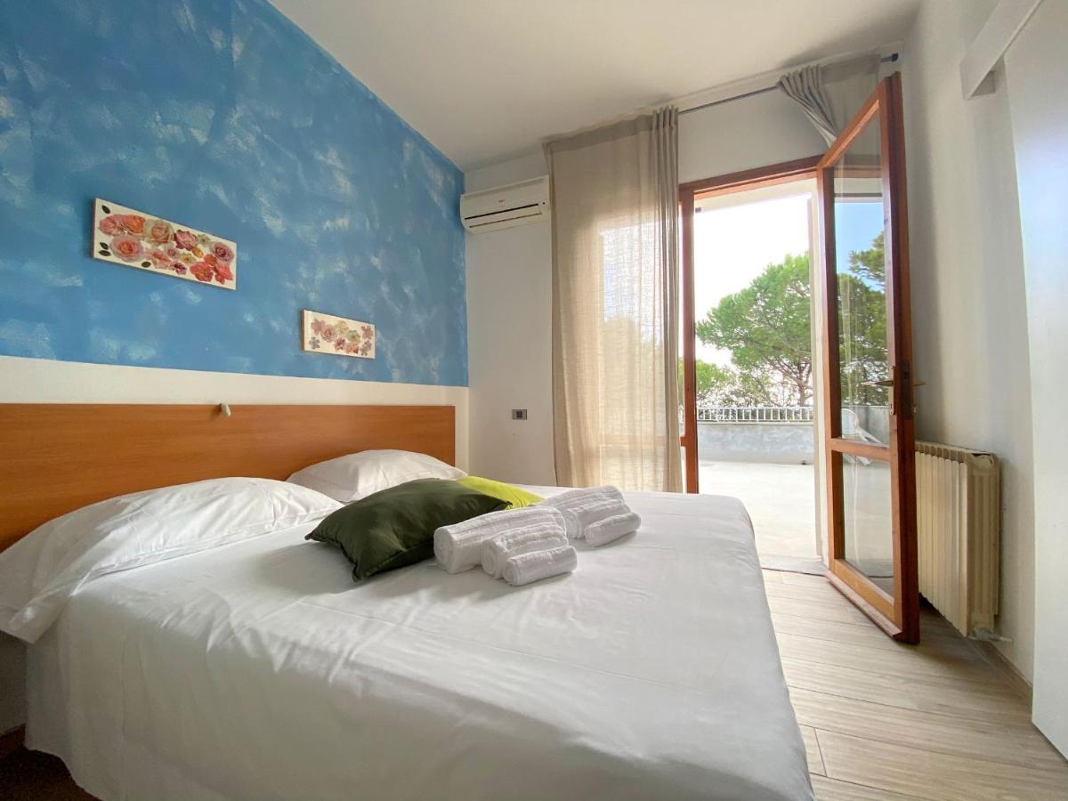Camping Village Mar Y Sierra San Costanzo Luaran gambar