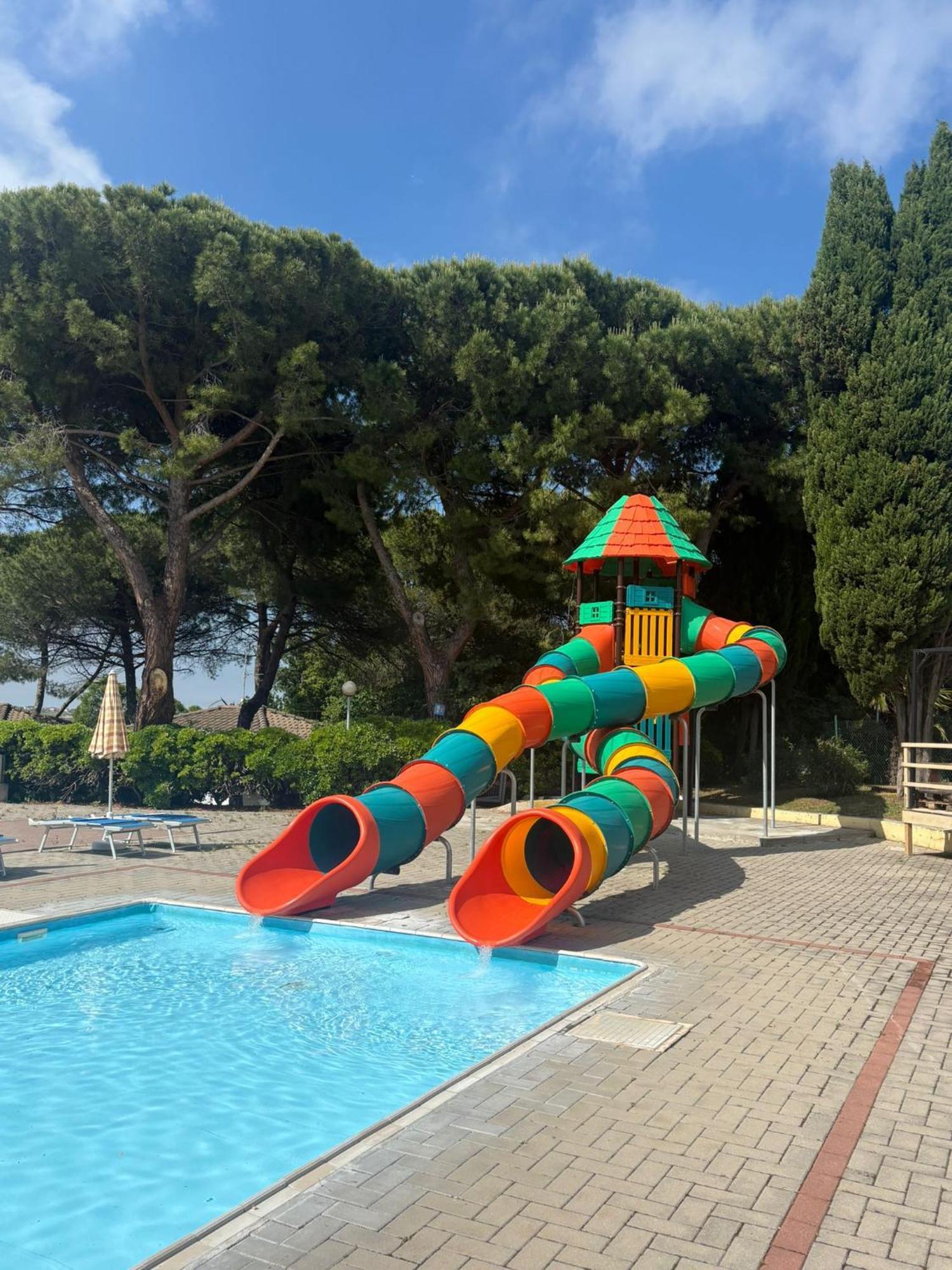 Camping Village Mar Y Sierra San Costanzo Luaran gambar