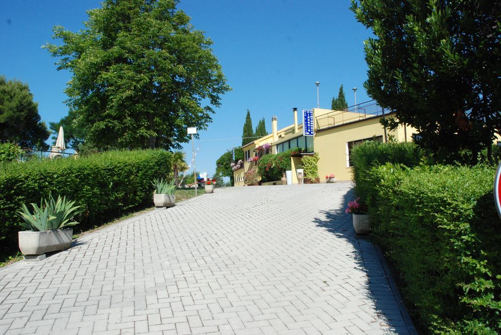Camping Village Mar Y Sierra San Costanzo Luaran gambar