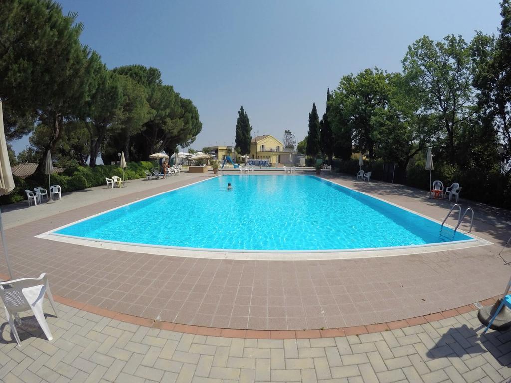 Camping Village Mar Y Sierra San Costanzo Luaran gambar