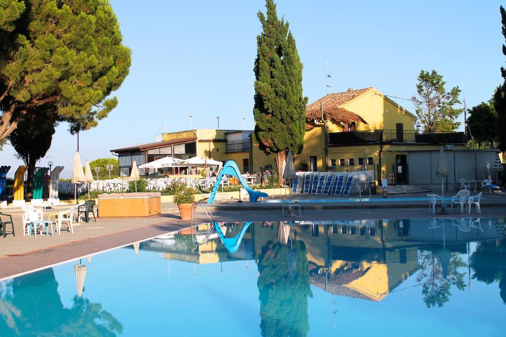 Camping Village Mar Y Sierra San Costanzo Luaran gambar